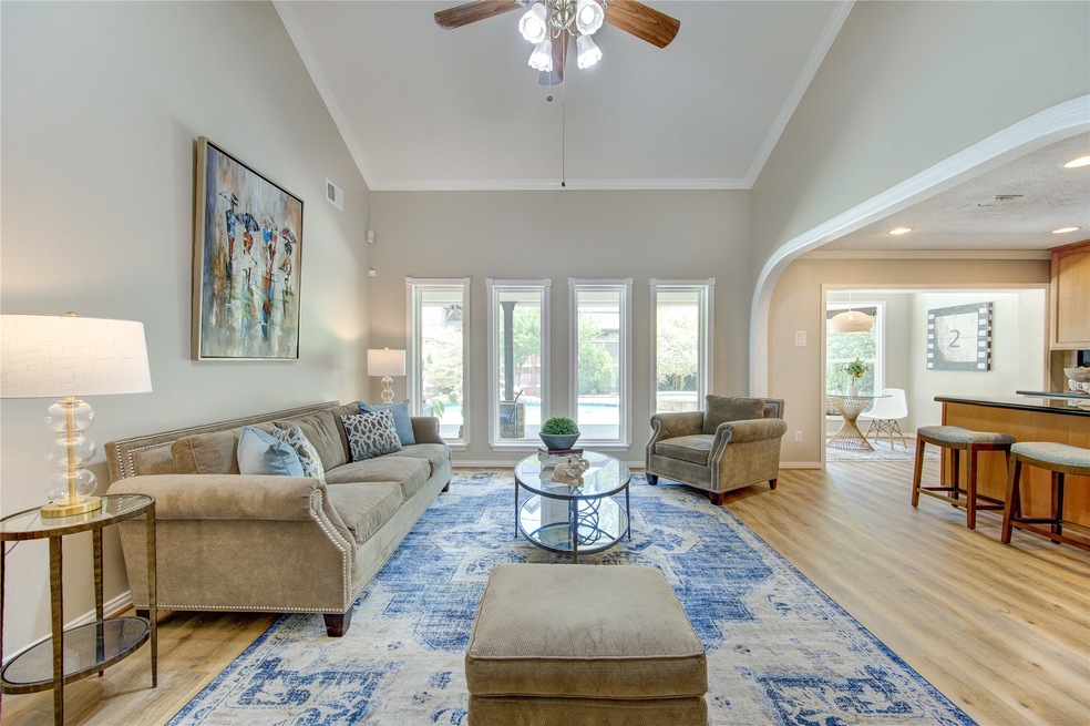 14118 Barryknoll Ln, Houston, TX 77079 - photo 1