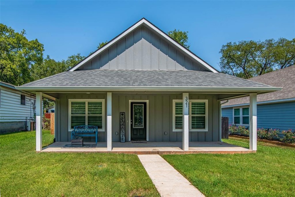 321 W Johnson St, Denison, TX 75020 - photo 1