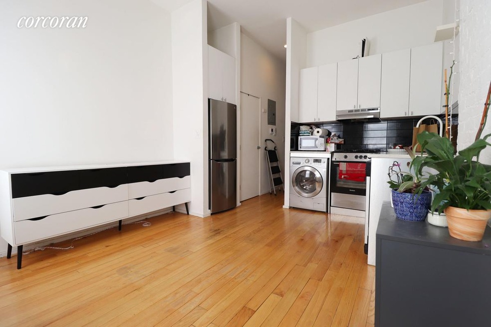 410 W 36th St unit 5ER, New York, NY 10018 - photo 1