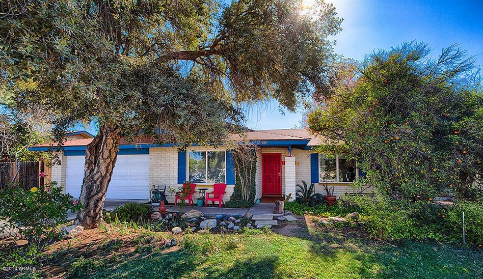 819 E Jasmine Front-2