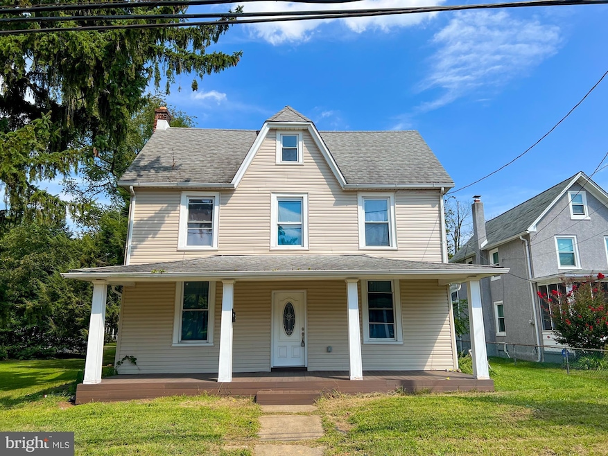 512 Cooper St, Beverly, NJ 08010 - photo 1