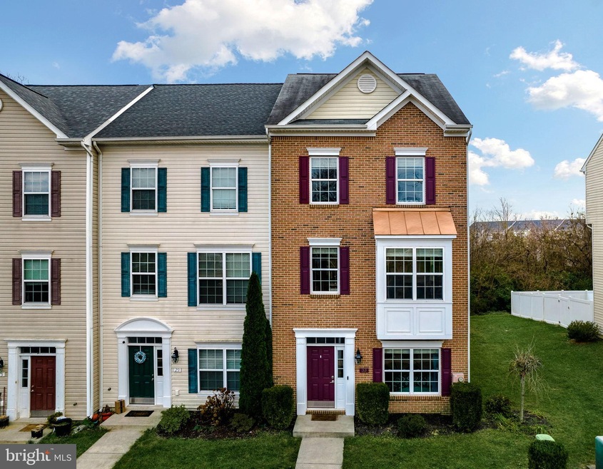 33 Battalion Ct, Bunker Hill, WV 25413 - photo 1