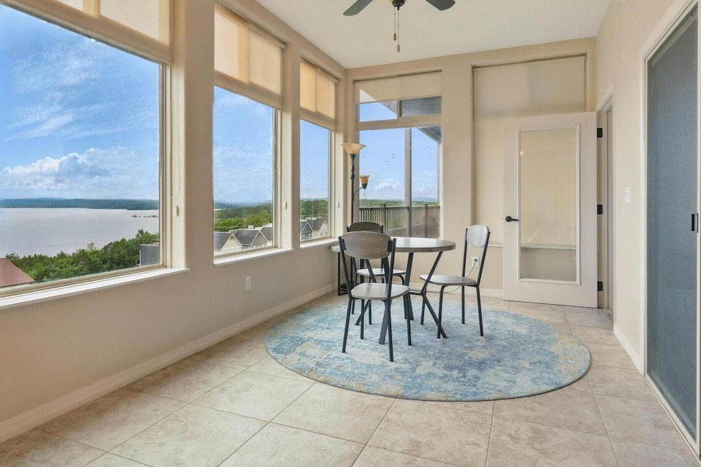 Table Rock Lake View Condo