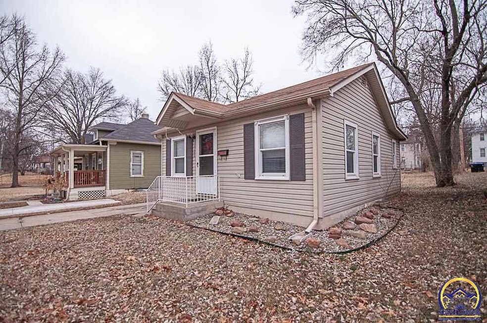 1160 SW High Ave, Topeka, KS 66604 - photo 1