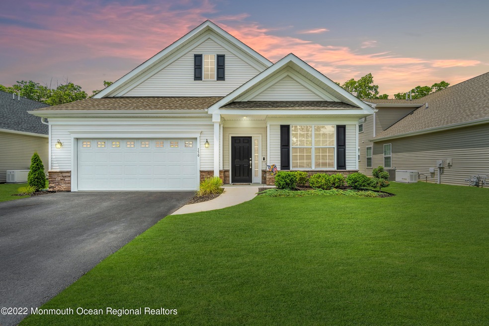 150 Woodside Ln - dusk