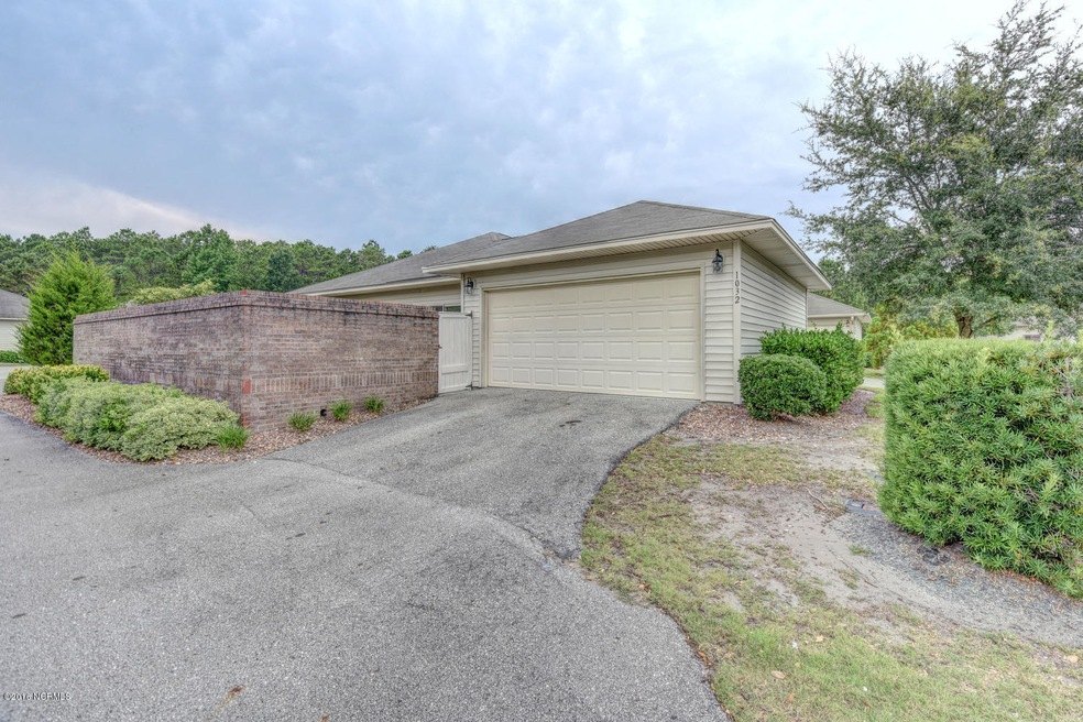 1032 Summerlin Falls Ct-large-001-5-DSC