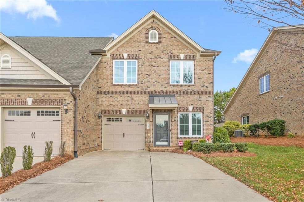 717 Piedmont Crossing Dr, High Point, NC 27265 - photo 1