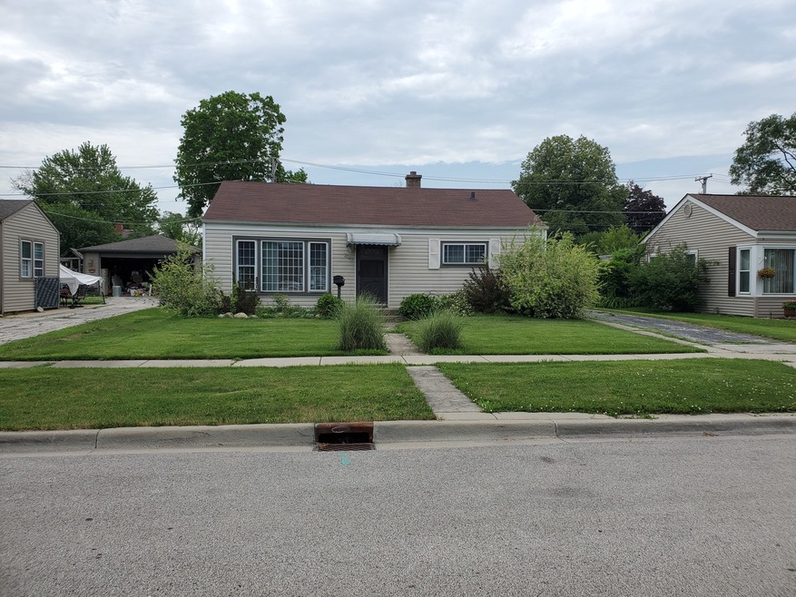 2043 Fargo Ave, Des Plaines, IL 60018 - photo 1