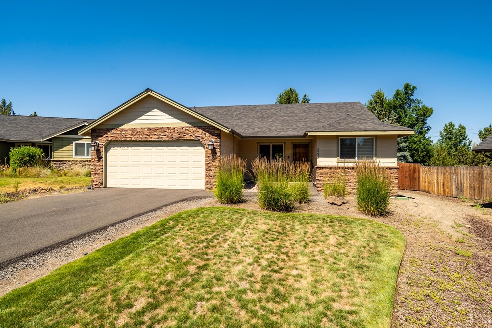 20652 Overton Place, Bend, OR 97701 - photo 1