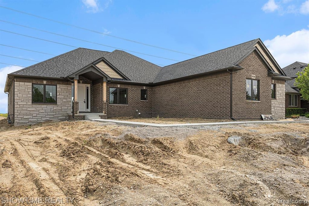 8748 Ridge Dr, Washington, MI 48095 - photo 1