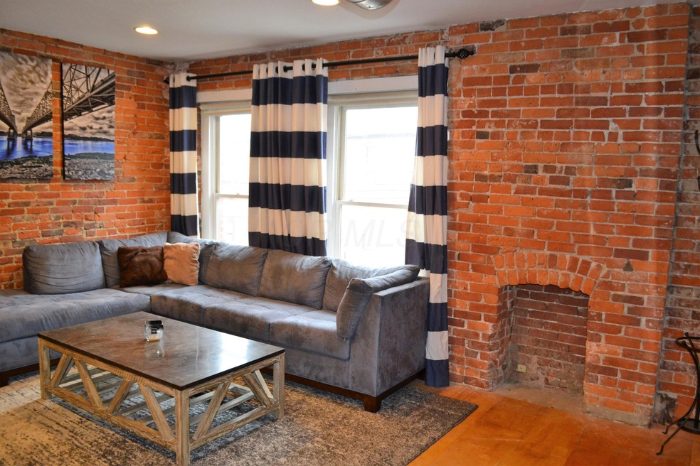 974 High St