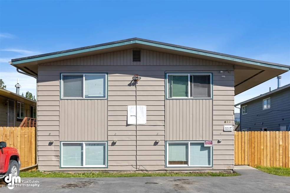 12-Exterior Front-ELKO6032