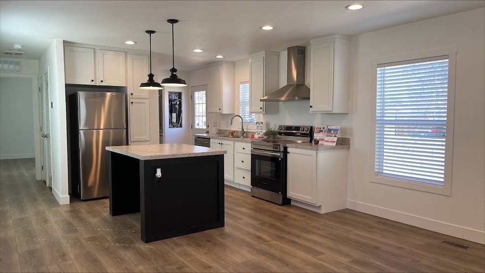 For Rent $1,040/month