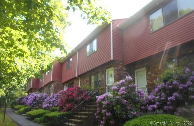 534 Churchill Dr, Newington, CT 06111 - photo 1