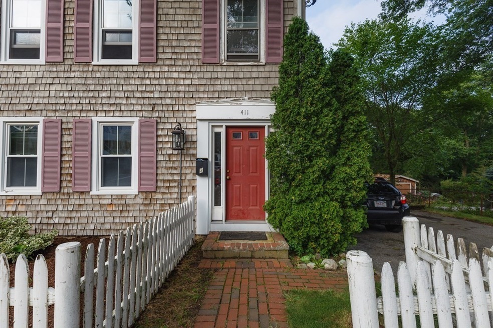 411 Court St unit 3, Plymouth, MA 02360 - photo 1