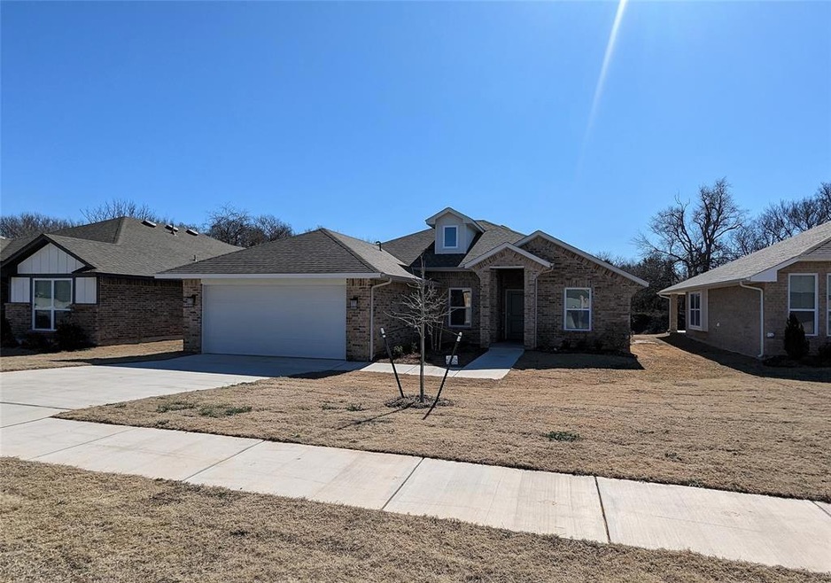 1124 Osprey Dr, Norman, OK 73072 - photo 1