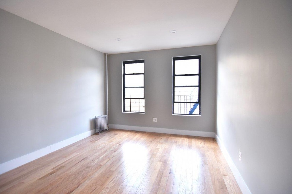 502 E 189th St unit 12, Bronx, NY 10458 - photo 1
