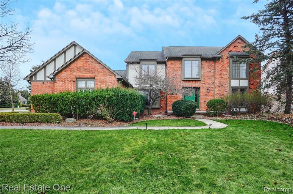 1769 Hallmark Dr, Troy, MI 48098 - photo 1