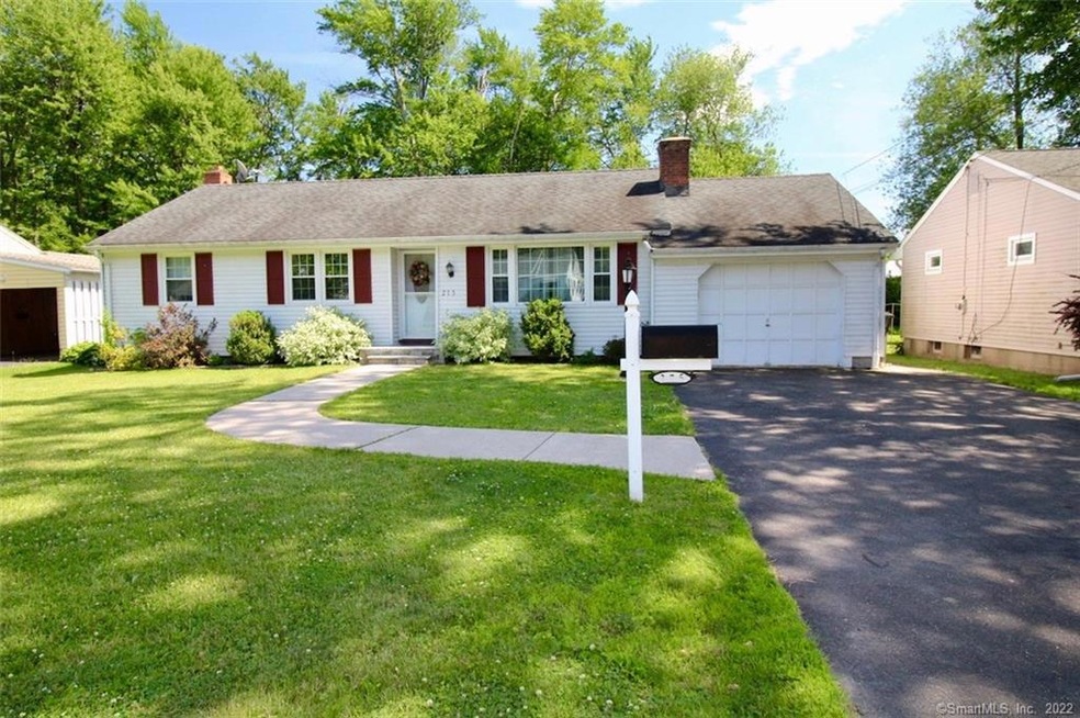 275 Beechwood Rd, West Hartford, CT 06107 - photo 1