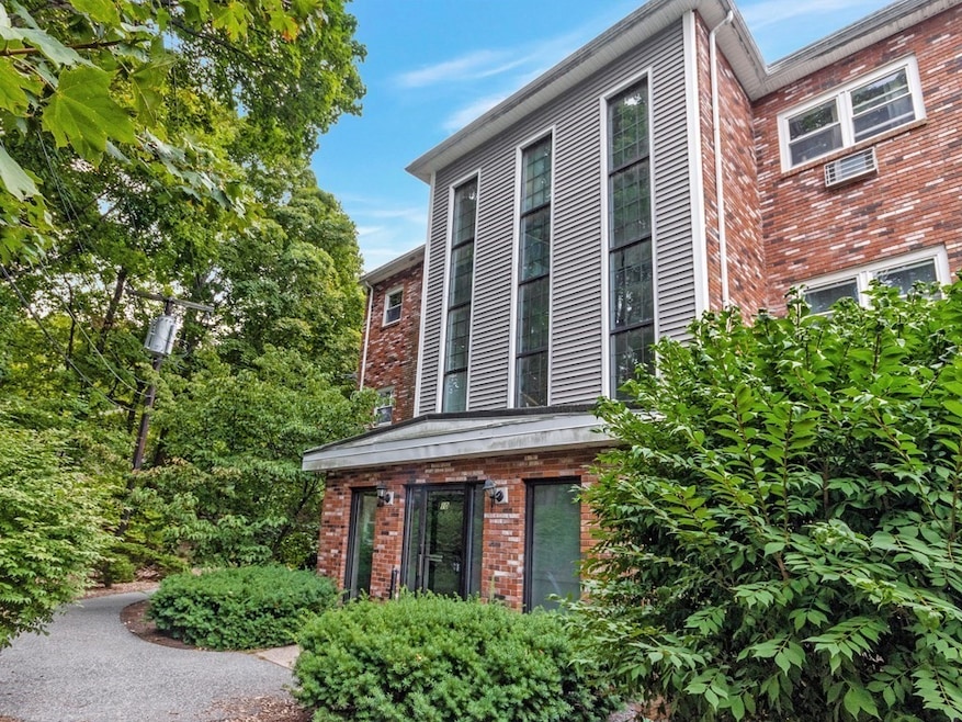 10 Beacon St unit 303, Woburn, MA 01801 - photo 1