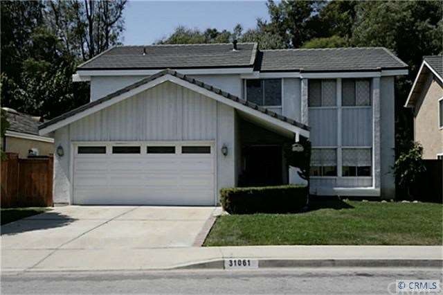 Great home in San Juan Capistrano. Don't miss this