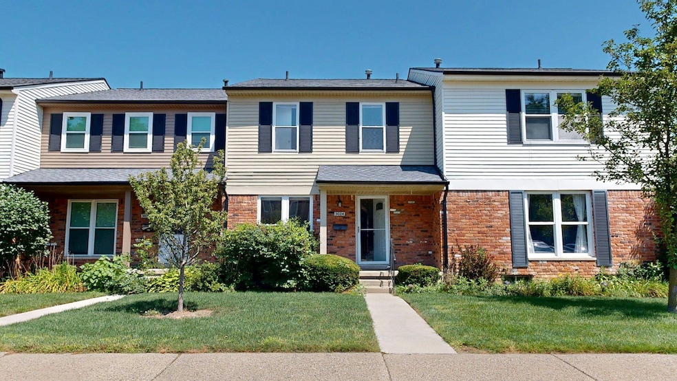 3024 Bolgos Cir unit 303, Ann Arbor, MI 48105 - photo 1