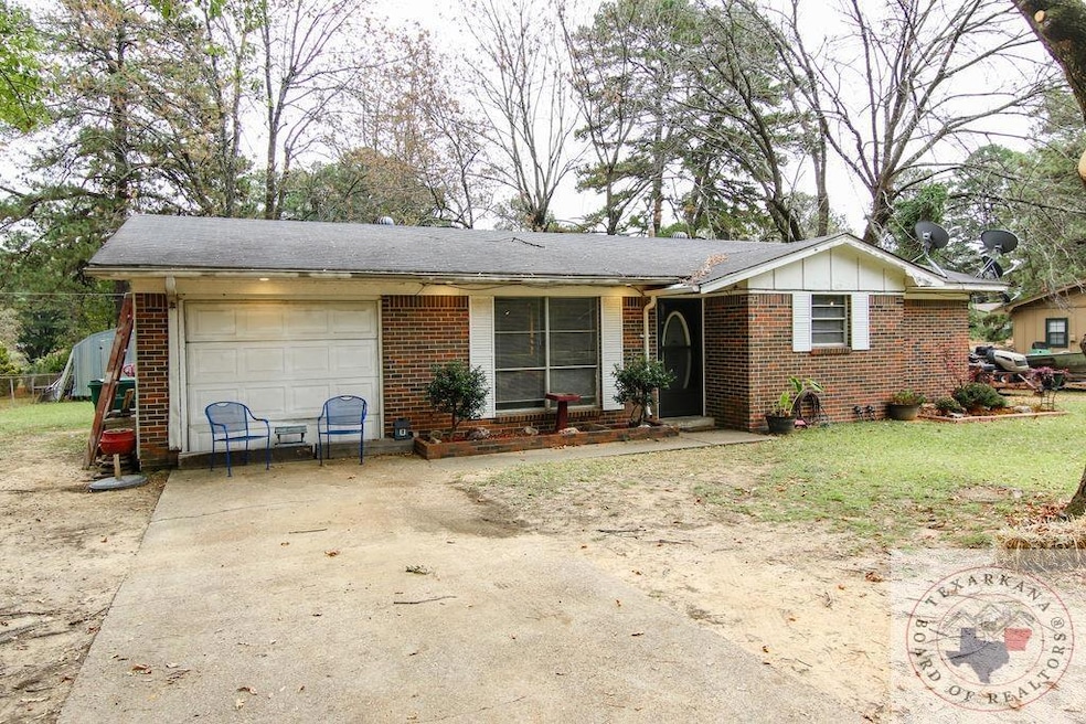 8 Juniper Ln, Texarkana, TX 75503 - photo 1