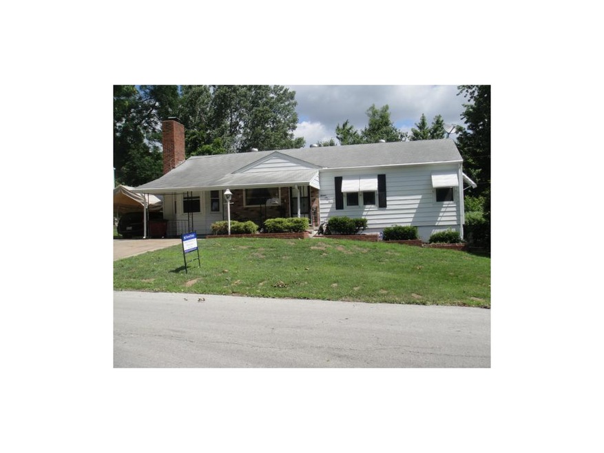 Covered Front Porch - Attractive Landscaping