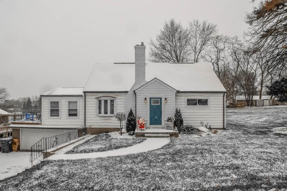 Gorgeous 3 bedroom, 2 full bath home with over 170