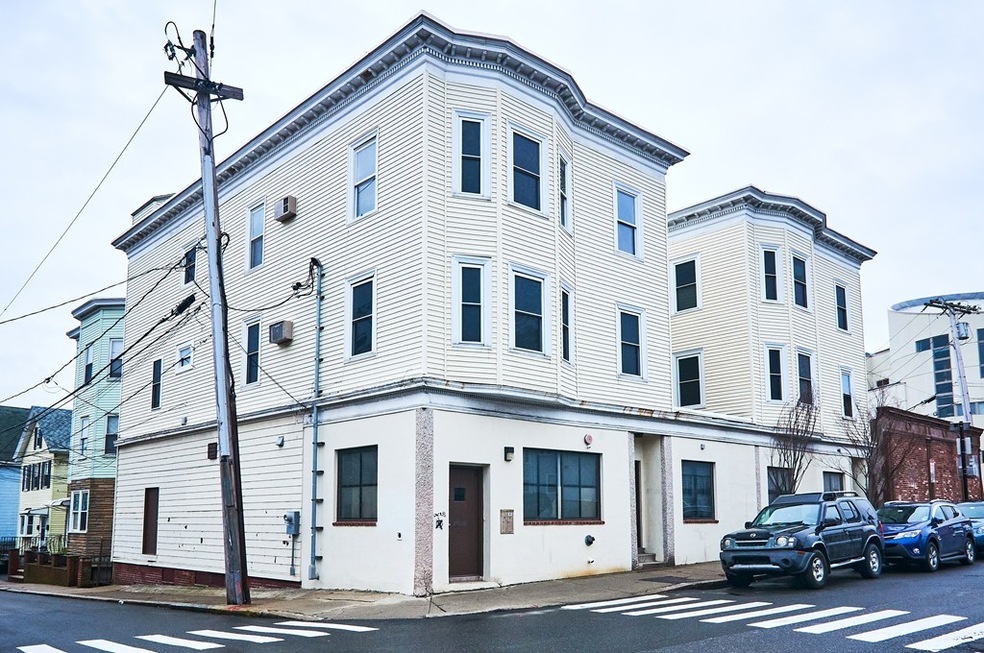 126 Cross St, Somerville, MA 02145 - photo 1