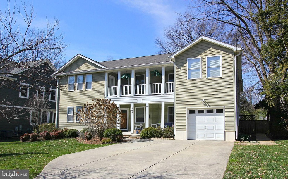 305 Pine St, Falls Church, VA 22046 - photo 1