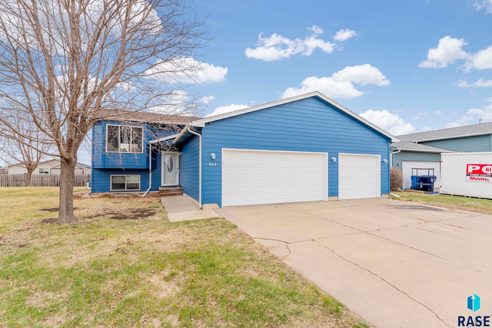 Sold $304,900