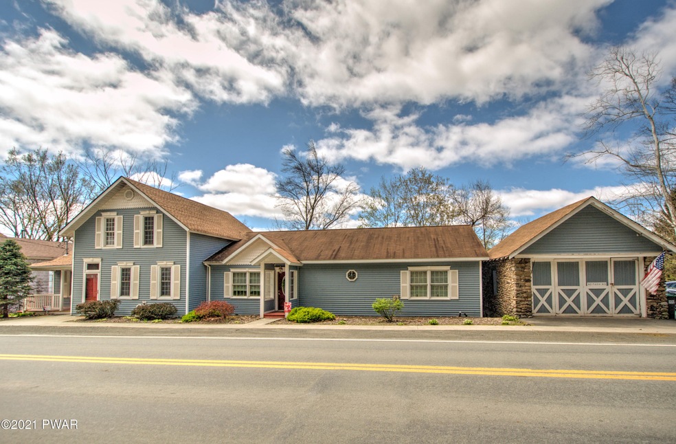 716 Hudson St, Hawley, PA 18428 - photo 1