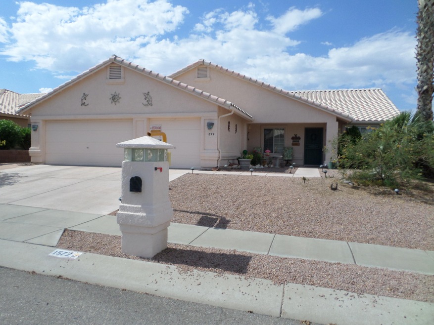 Extended 3 car garage, 1/3 acre lot