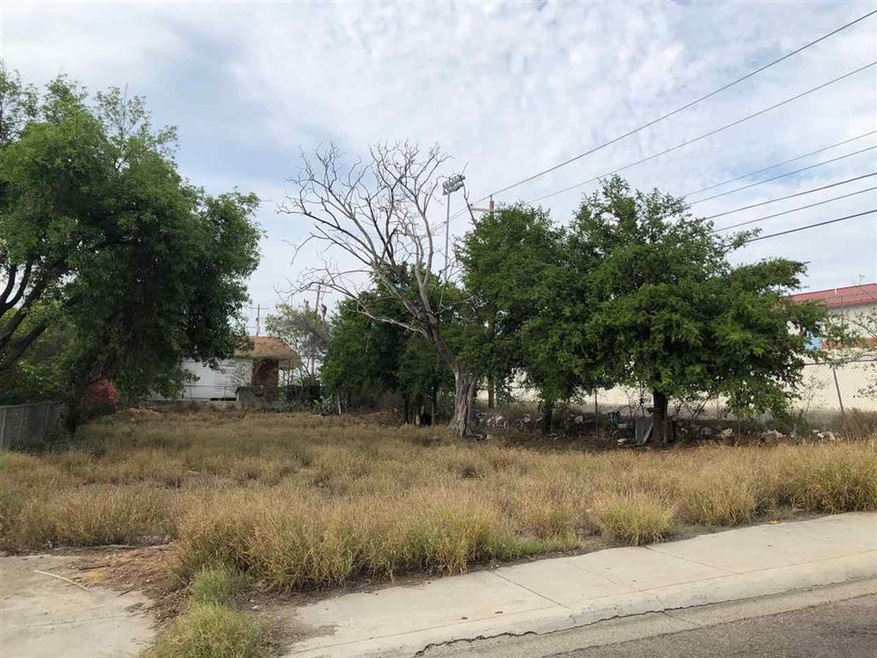 120 E Musser St, Laredo, TX 78040 - photo 1