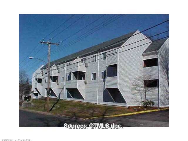 4 Warwick St unit 16, New Haven, CT 06513 - photo 1