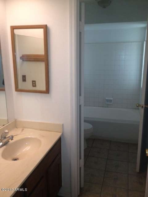 flower bathroom (2)