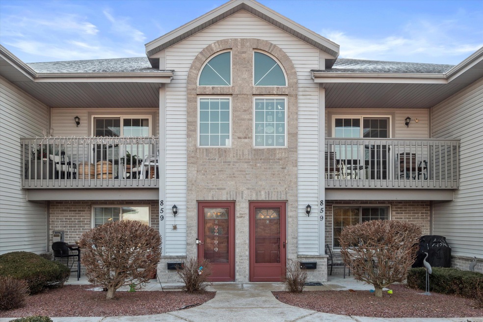 Private Entrance & Patio