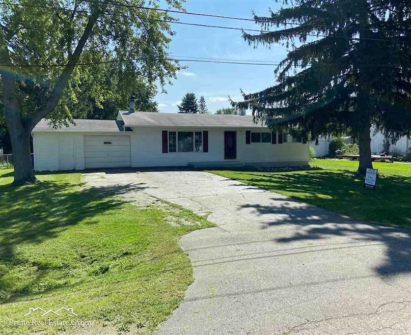 9327 Weldon Dr, Swartz Creek, MI 48473 - photo 1
