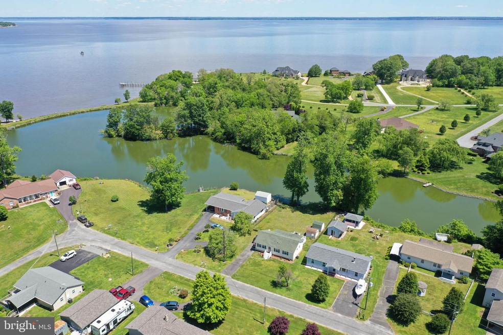 201 Blackwell Rd, Colonial Beach, VA 22443 - photo 1