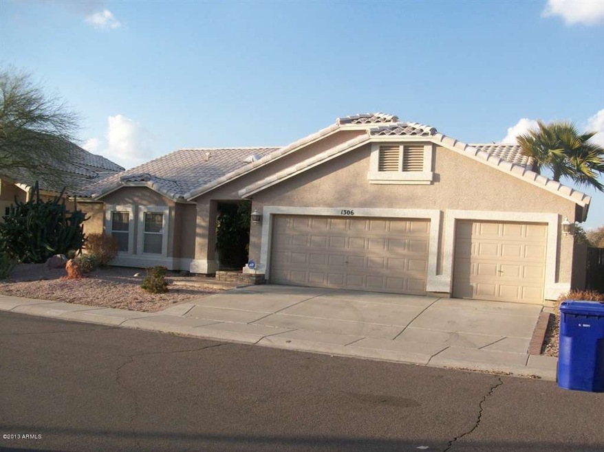 1306 W Lobster Trap Dr unit III, Gilbert, AZ 85233 - photo 1