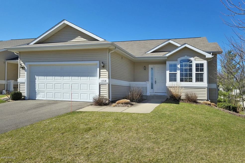 1558 Skylark-1