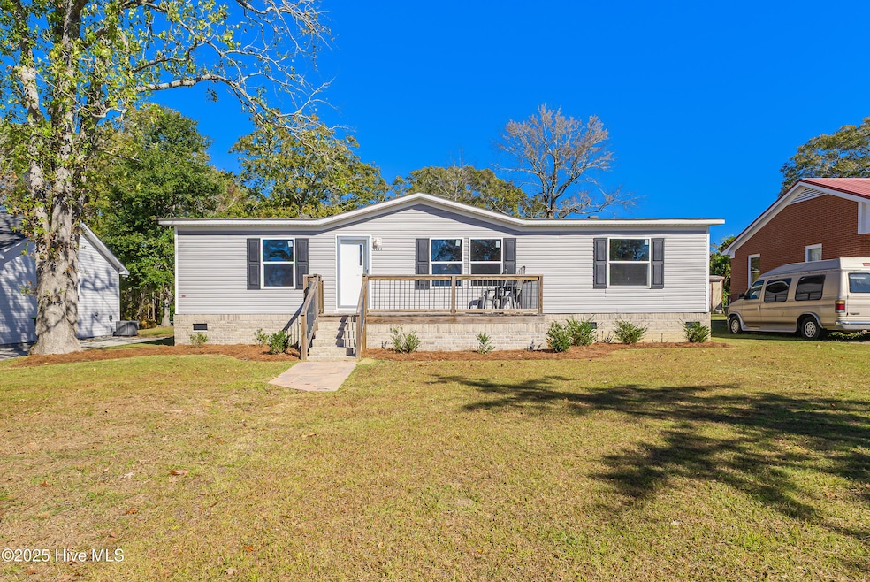 1233 Riverview Dr SW