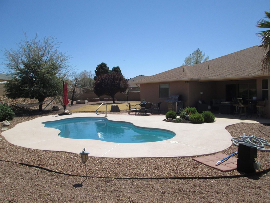 2065 Calle de Oro, Alamogordo, NM 88310 - photo 1