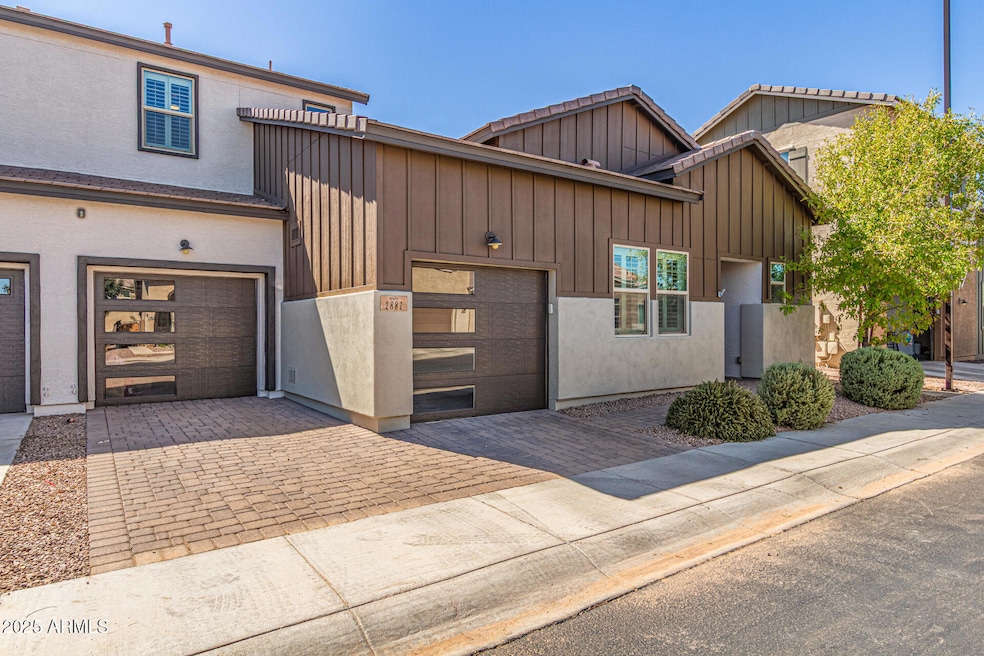 1881 E Lantana Dr, Chandler, AZ 85286 - photo 1