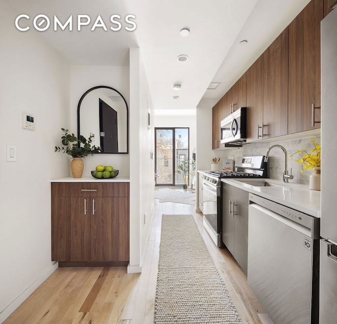 1064 Hancock St unit 202, Brooklyn, NY 11221 - photo 1