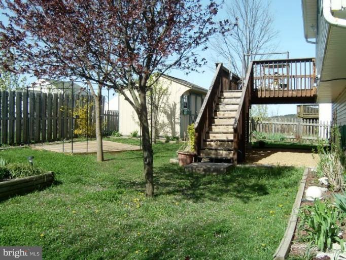 167 Mercedes Dr, Martinsburg, WV 25404 - photo 1