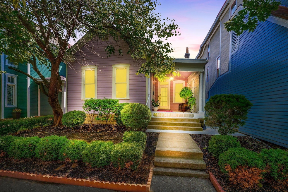 1002 Hunter Ave, Columbus, OH 43201 - photo 1