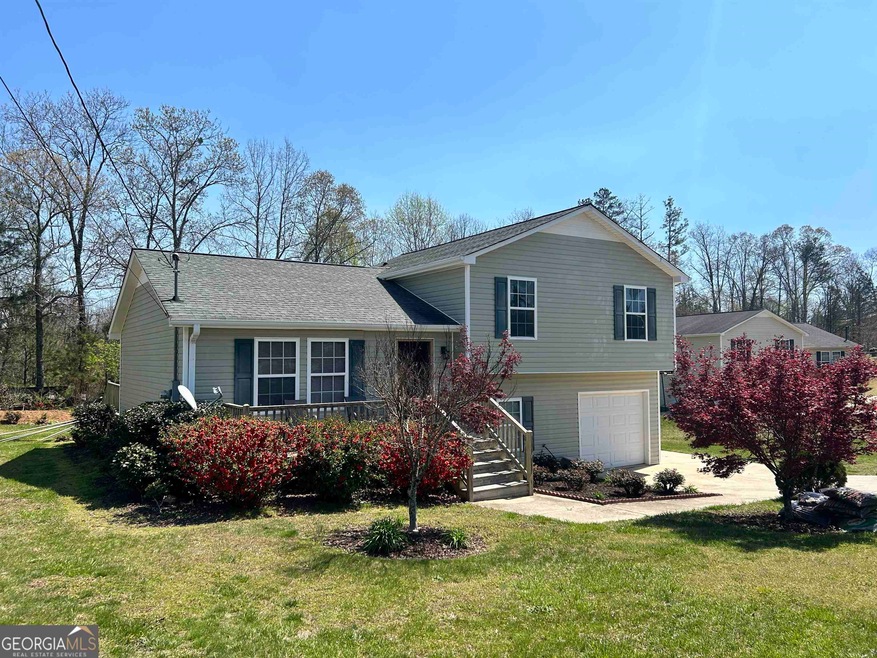 250 Lambert Overlook Cir, Carrollton, GA 30117 - photo 1