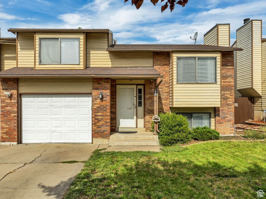 228 N 500 W, Clearfield, UT 84015 - photo 1